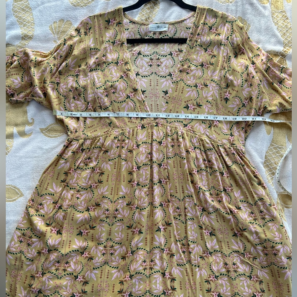 Women’s Natural Life Stella V-Neck Dress - Size M - Picture 2 of 4